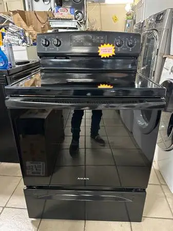 Amana Black GLASS-TOP Electric range stove LIKE NEW W/ WARRANTY!!