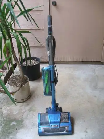 Vacuum Cleaner - Shark