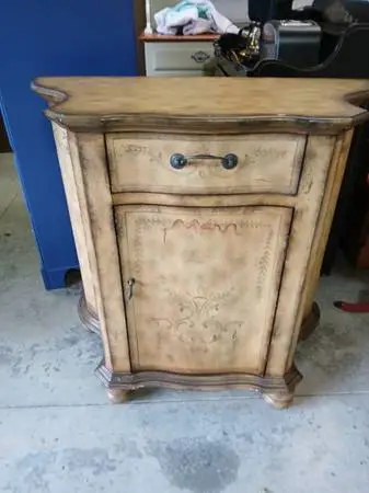 Small cabinet