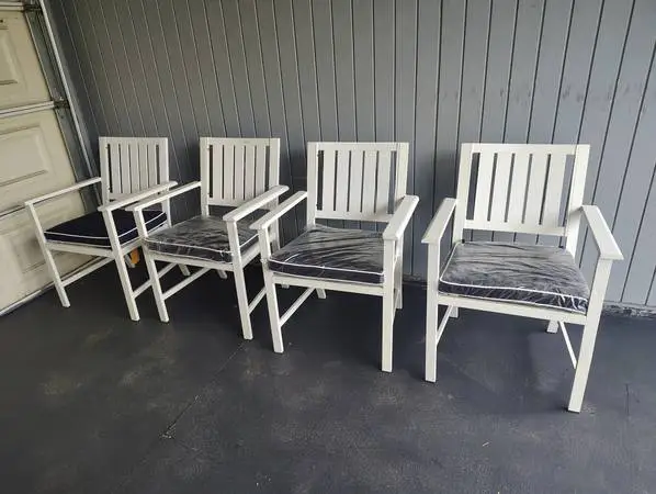 4 outdoor patio chairs