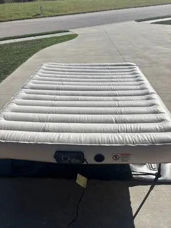 Grandinroad EZ Bed - Inflatable Queen size- Like New