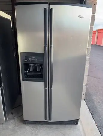 Whirlpool Stainless Steel Refrigerator And Freezer