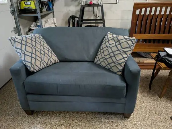 Fold out Love Seat