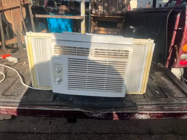 5000 and 6000 BTU air conditioners