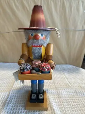Christian Ulbricht Nutcracker Peddler W/ Jam & Wine- 7X17X10