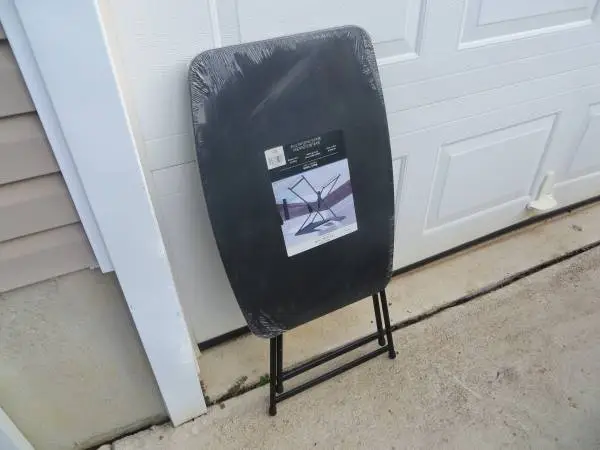 NEW ADJUSTABLE FOLDING TABLE