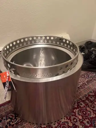 Solo stove with pellets and bag