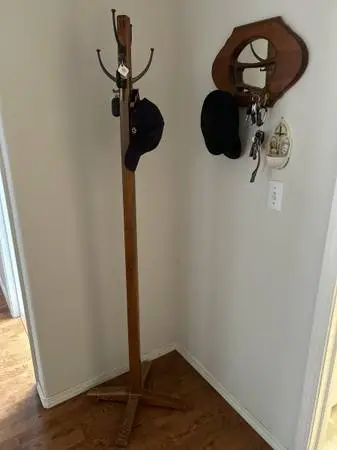 Coat hat rack