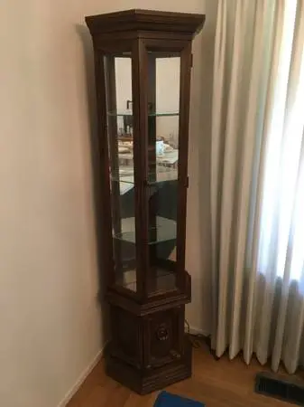 Lighted curio cabinet