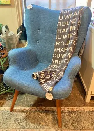 Modern Blue Tufted Chair