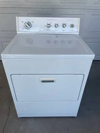 White kitchenaide/whirlpool gas dryer