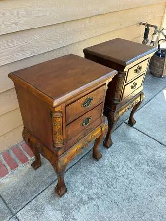 Set of 2 Vintage Solid Wood (Carved) Nightstands/End Tables.
