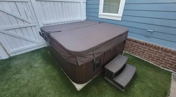 Jacuzzi premium hot tub j335