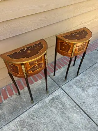 Vintage/Antique Inlayed Wood Set of Nightstands/ End Tables