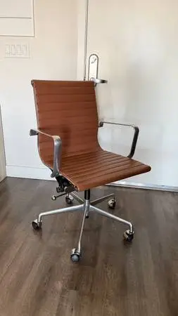 Soho Ribbed Full Grain Leather Office Chair