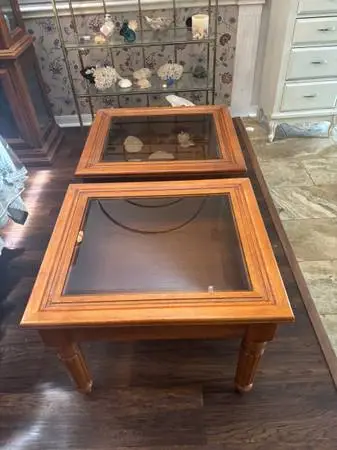 End/ coffee tables