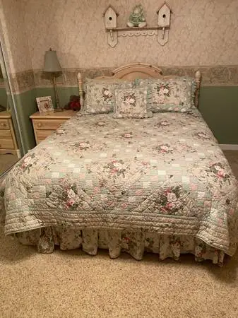 Queen or full-size bedroom set