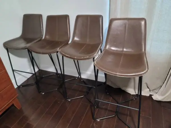 Bar high chairs