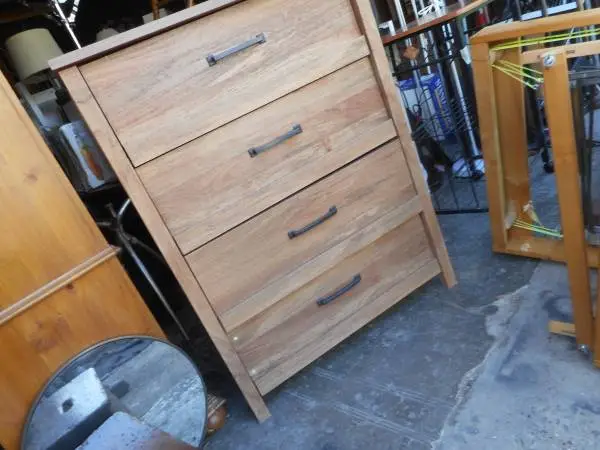 4 Drawer Tall Modern Dresser