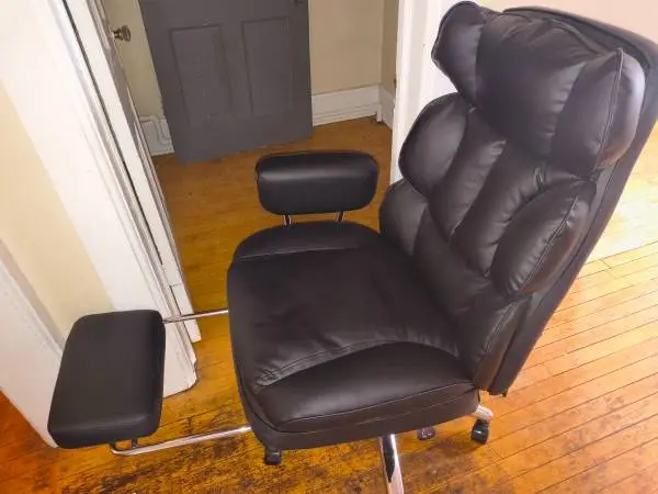 PU Leather Big & Tall Exec Office Chair w/ Footrest