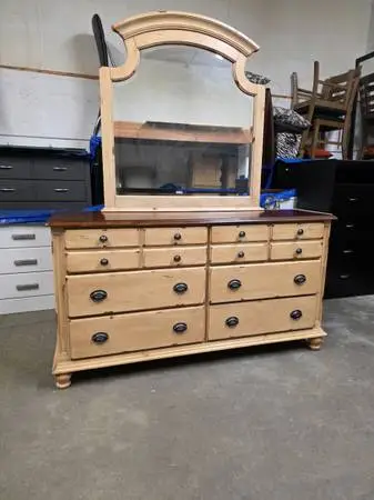 Rustic Farmhouse Style 6 Drawer Dresser with Mirror