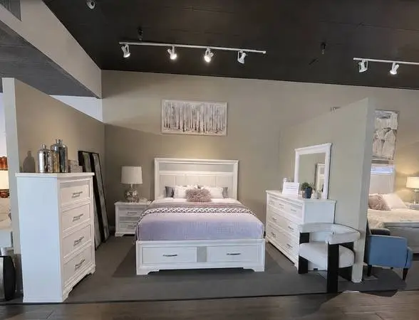 4 PIECE QUEEN BEDROOM SET: QUEEN BED FRAME, NIGHTSTAND, DRESSER, MIRRO