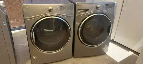 Whirlpool Steam Front Load Washer And Gas Dryer