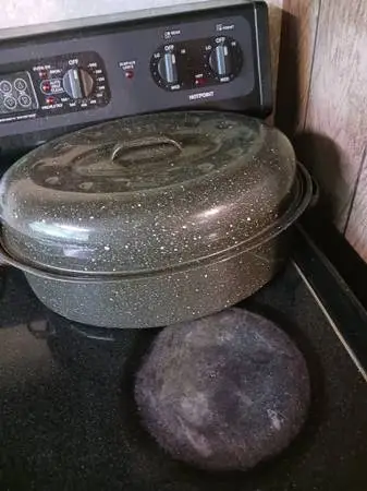 Roasting pan