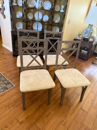 Dinning Chairs Four Like Brand New
