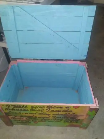 Unique Huge Wood Storage/Keepsake Trunk