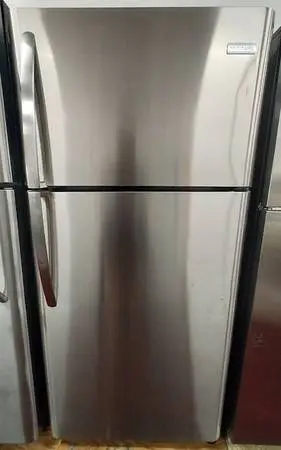 Frigidaire 30inch like new refrigerator