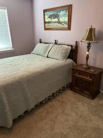 Queen bedroom set