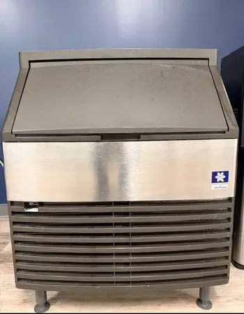 Manitowoc ICE MACHINE 280 lbs./day