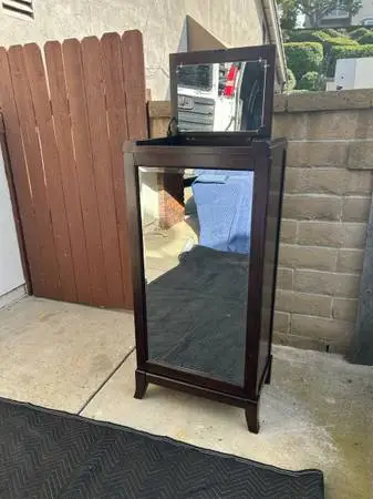 BEAUTIFUL QUALITY LINGERIE JEWELRY CAROUSEL CABINET CAN  DELIVER LOCAL IF NEEDED