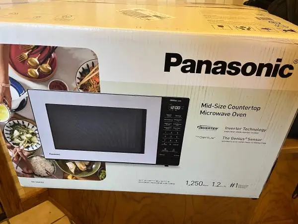 Panasonic Microwave - still in box