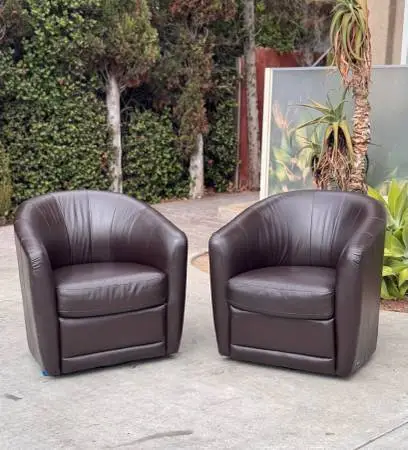 Natuzzi Leather Swivel Lounge Barrel Chairs (Pair) – Mid Century