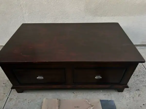 QUALITY HIGH FUNCTIONAL WOODEN COFFEE TABLE CAN DELIVER LOCAL IF NEEDED