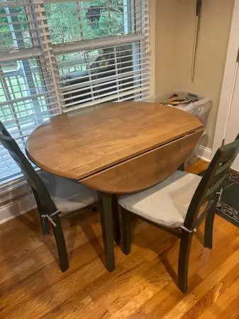 Solid Wood Breakfast Table with 2 Chairs