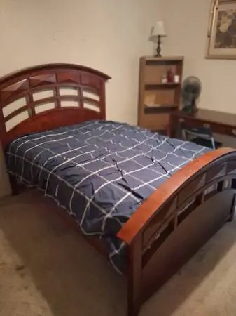 Queen size bed