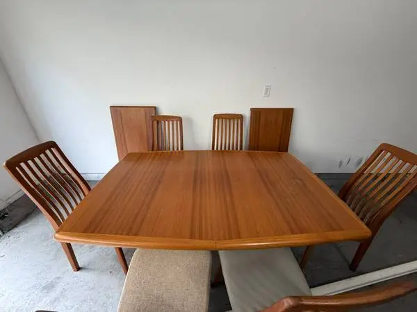 Benny Linden Dining chairs
