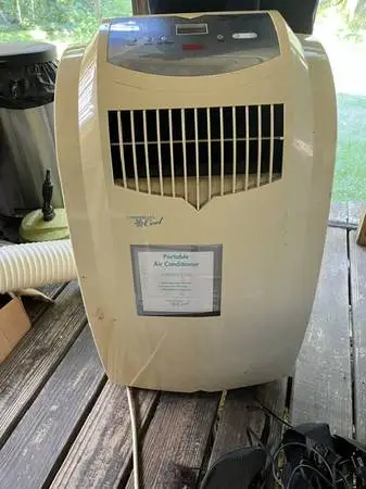Portable Air Conditioner 900 BTU