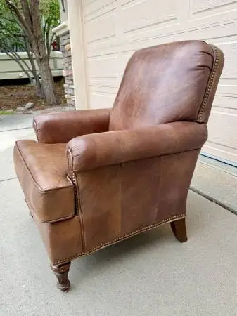 Flexsteel brand Top-Grain Brown Leather Club Chair