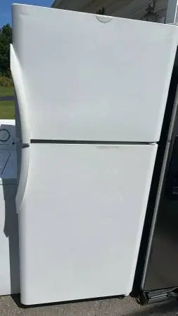 Frigidaire refrigerator (delivery fee