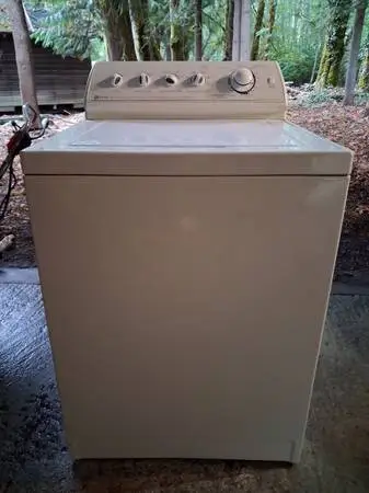 Maytag Washer Over Size Capacity Plus. Heavy Duty come see it WORK!!!