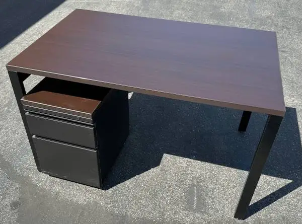 HUSE SELCTION OF OFFICE TABLES WITH MATCHING FILE CABINET