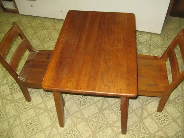 Childrens table & chairs