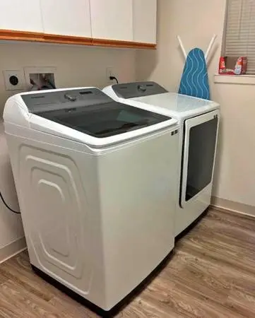 Samsung washer and dryer like NEW