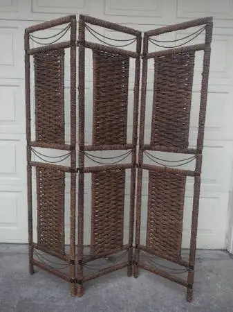 LARGE SCREEN / ROOM DIVIDER / WALL ART