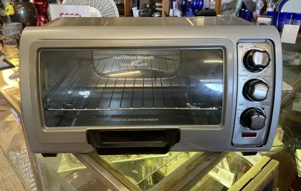 Hamilton Beach Easy Reach Toaster Oven