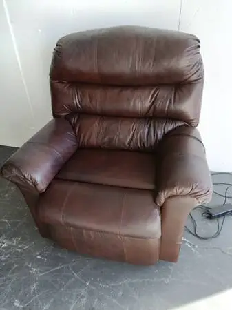 LIFT CHAIR NICE NICE NICE